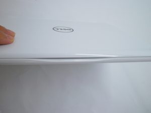 Dell Insprion 11　LCD開け口