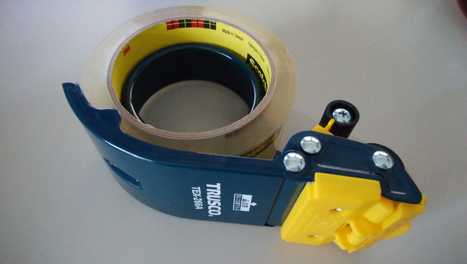 Tape Cutter テープカッターを導入 – 店舗、生産者を応援